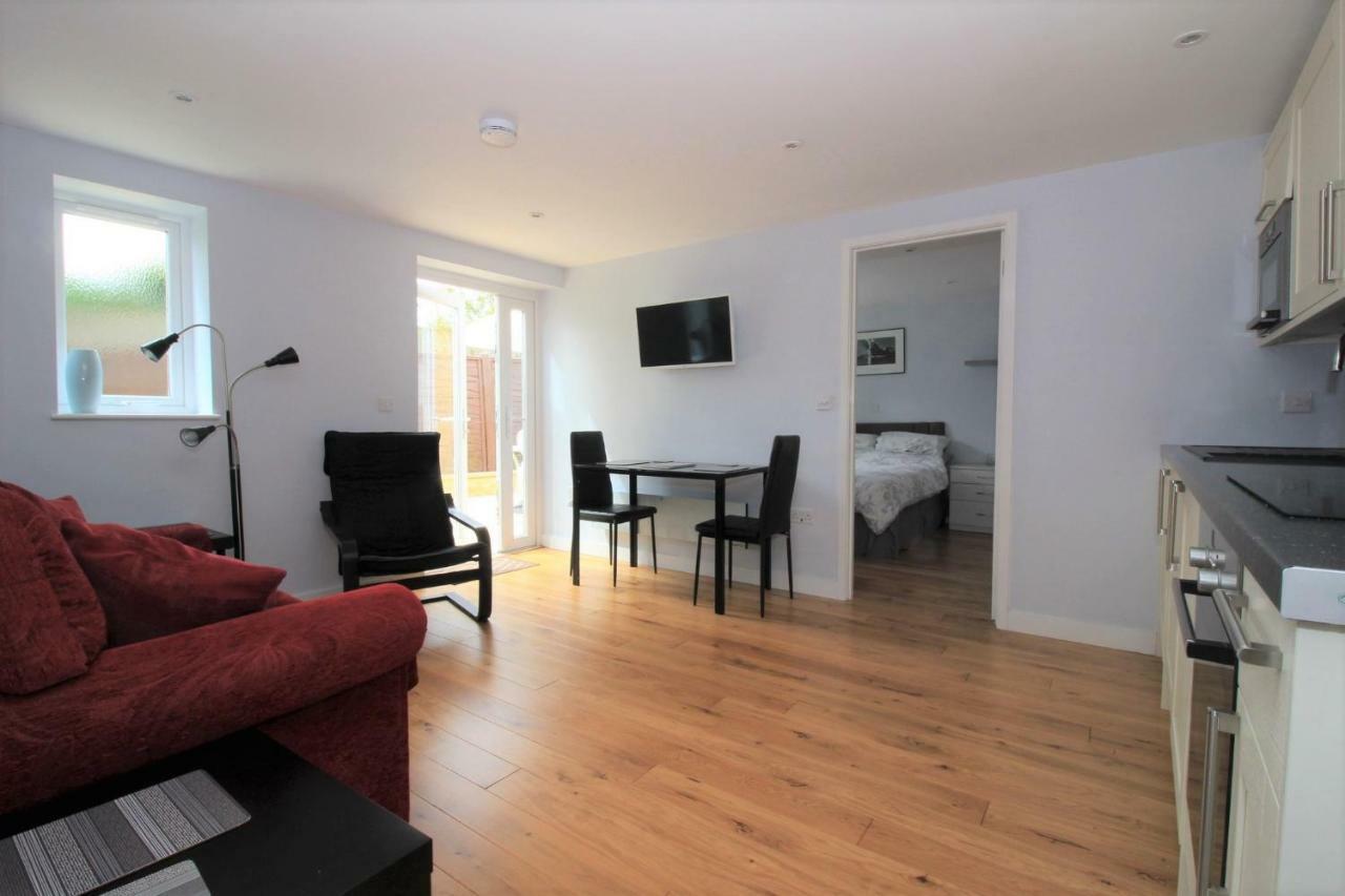 Beautiful Modern Apartment In Bath Zewnętrze zdjęcie