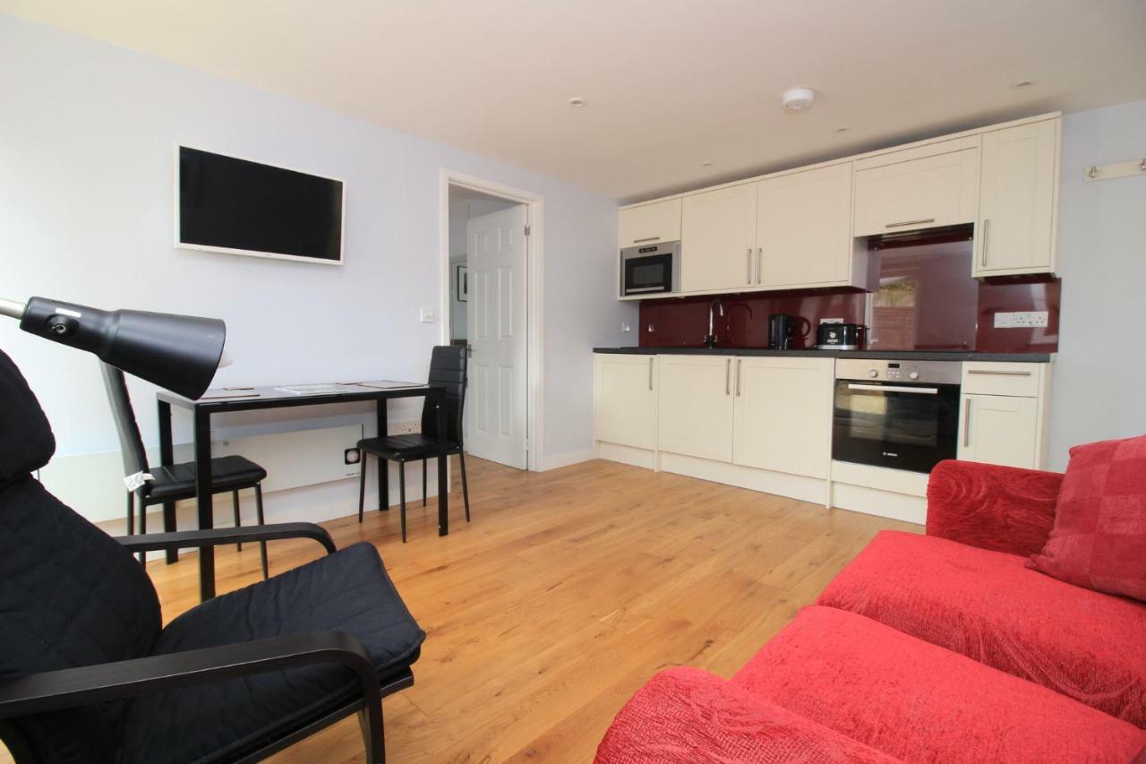 Beautiful Modern Apartment In Bath Zewnętrze zdjęcie